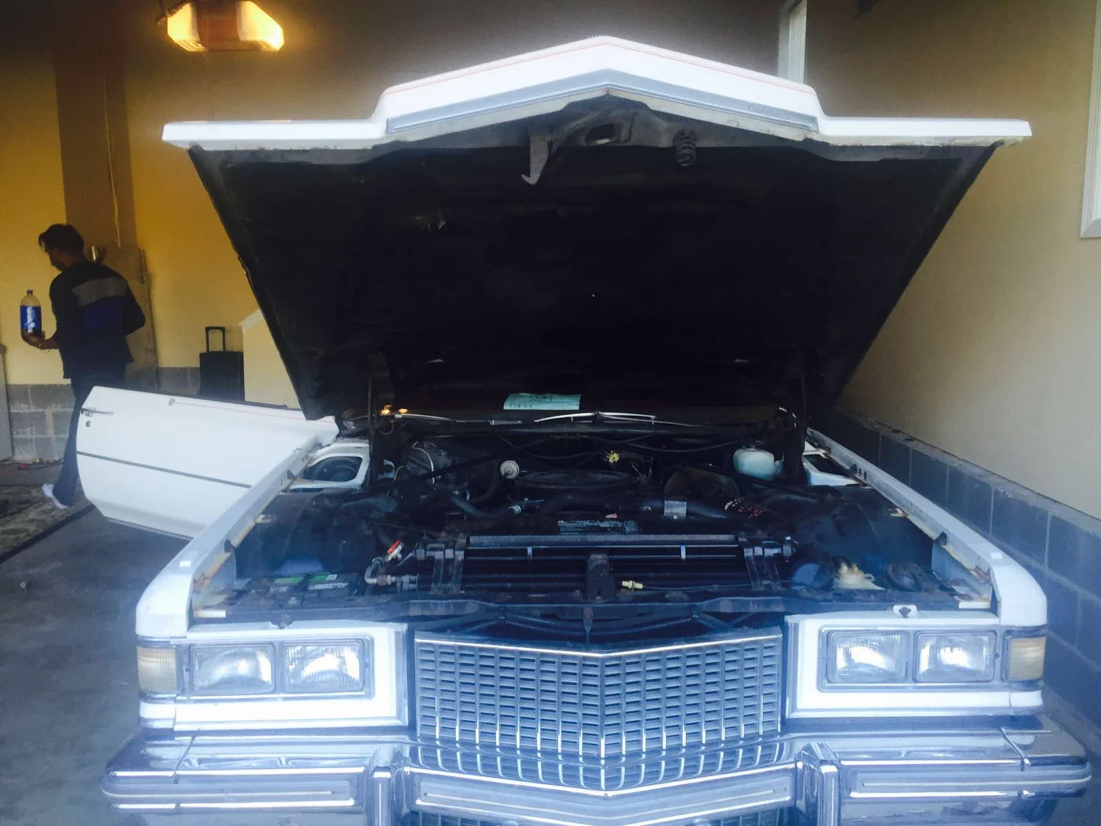 Cadillac-Eldorado-1975-Burgundy-Burgundy-2