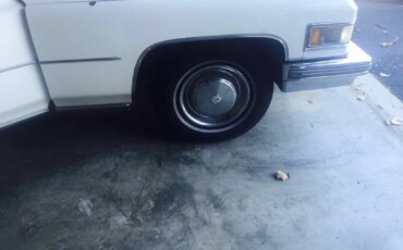 Cadillac-Eldorado-1975-Burgundy-Burgundy-4