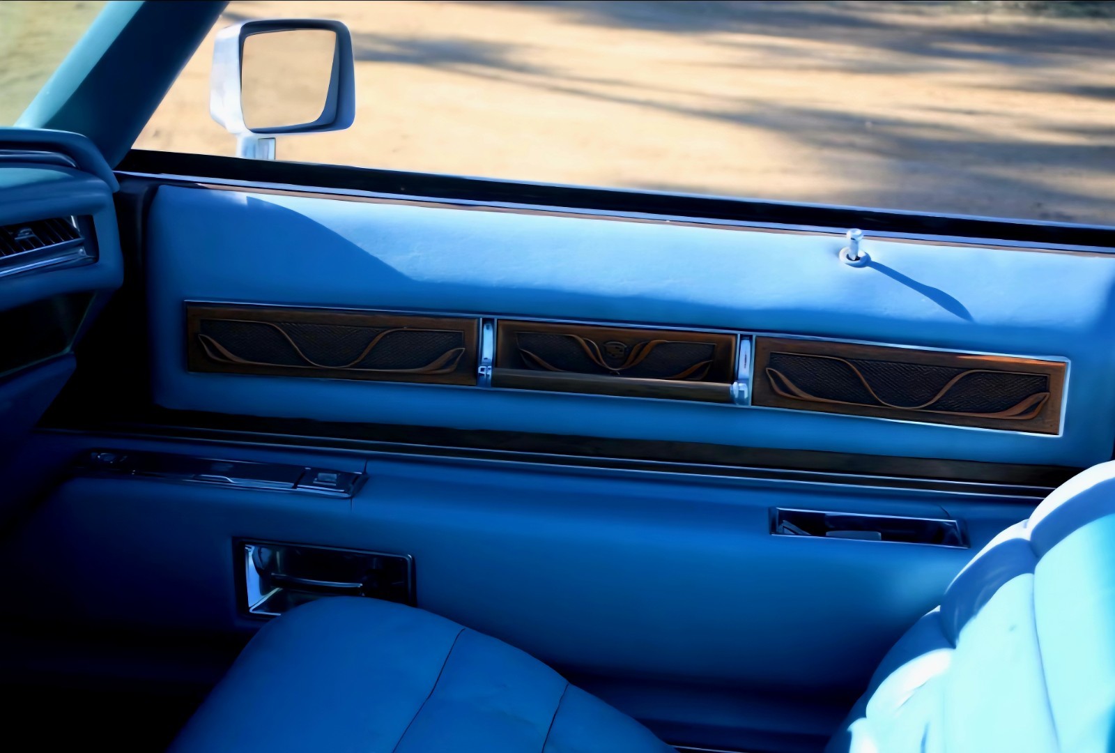 Cadillac-Eldorado-1975-Convertible-12