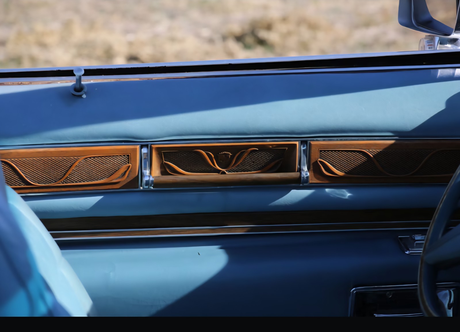 Cadillac-Eldorado-1975-Convertible-4