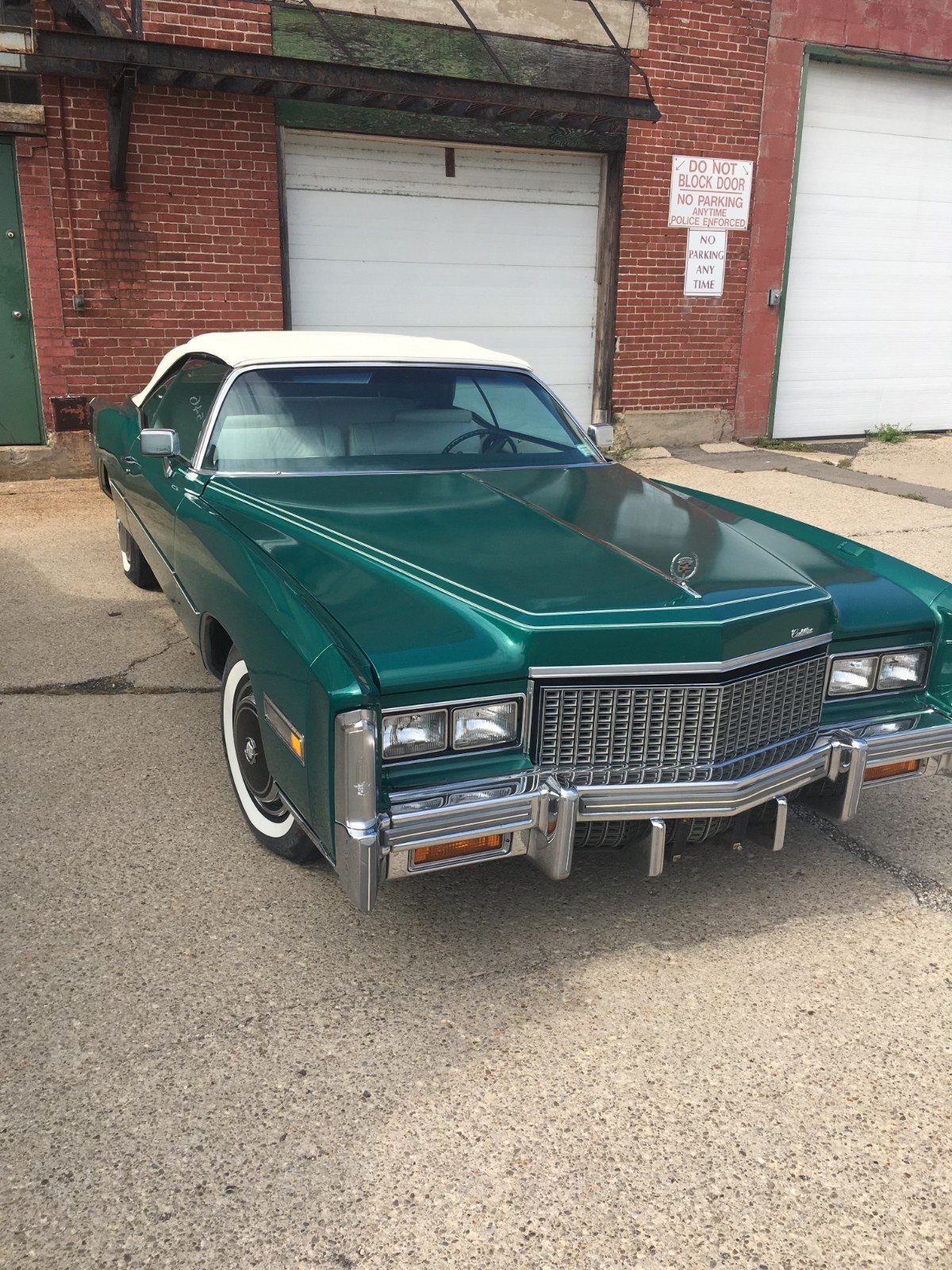 Cadillac-Eldorado-1976-Convertible-14