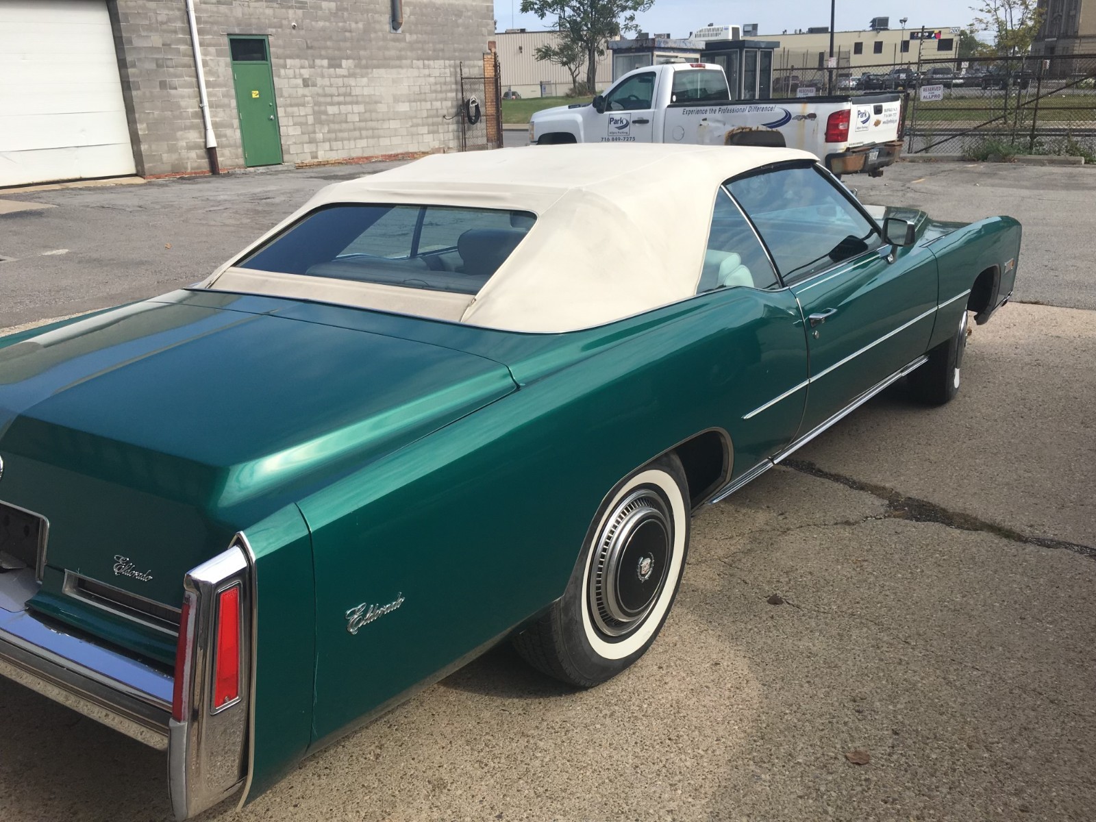 Cadillac-Eldorado-1976-Convertible-15