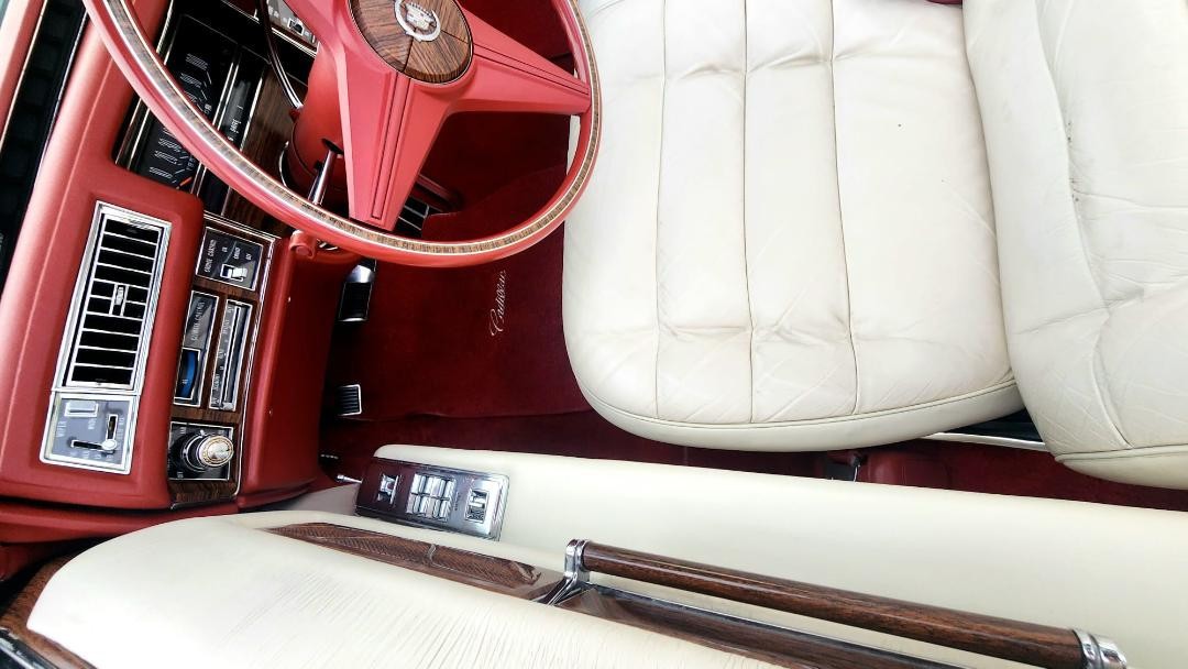 Cadillac-Eldorado-1976-Convertible-38
