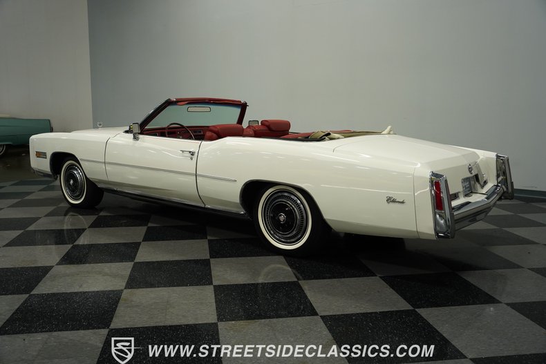 Cadillac-Eldorado-1976-Cotillion-White-Firethorn-Red-10