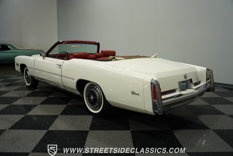 Cadillac-Eldorado-1976-Cotillion-White-Firethorn-Red-11