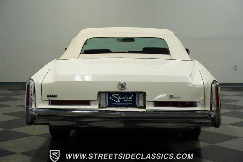 Cadillac-Eldorado-1976-Cotillion-White-Firethorn-Red-12