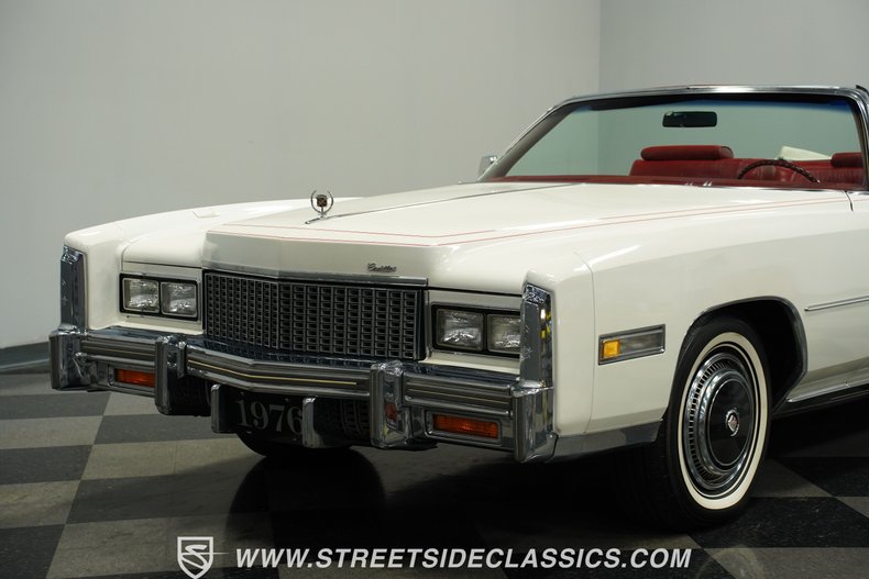 Cadillac-Eldorado-1976-Cotillion-White-Firethorn-Red-15