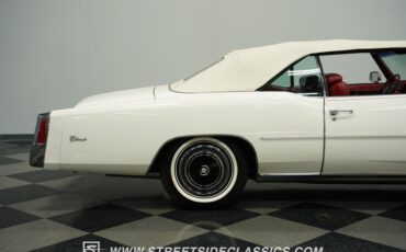Cadillac-Eldorado-1976-Cotillion-White-Firethorn-Red-16