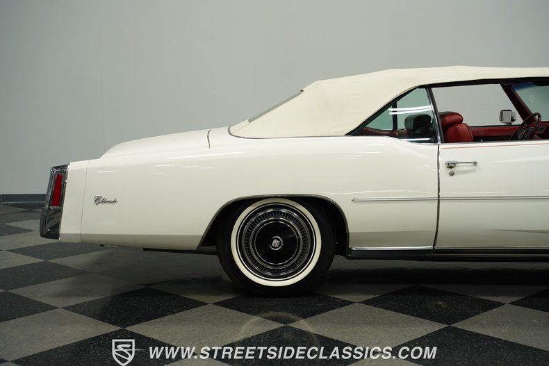 Cadillac-Eldorado-1976-Cotillion-White-Firethorn-Red-16