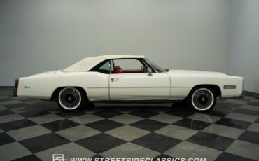 Cadillac-Eldorado-1976-Cotillion-White-Firethorn-Red-18