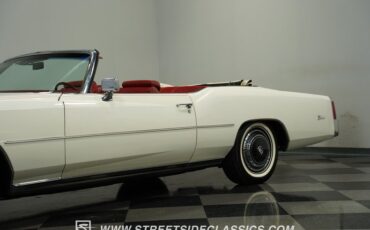 Cadillac-Eldorado-1976-Cotillion-White-Firethorn-Red-23
