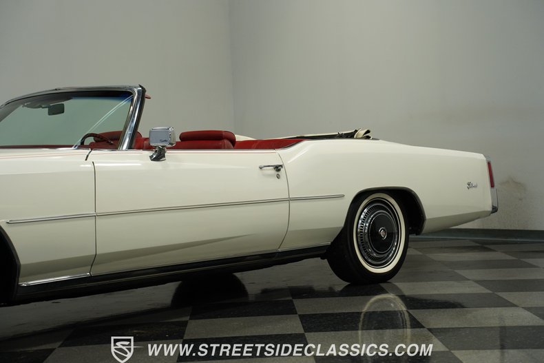 Cadillac-Eldorado-1976-Cotillion-White-Firethorn-Red-23