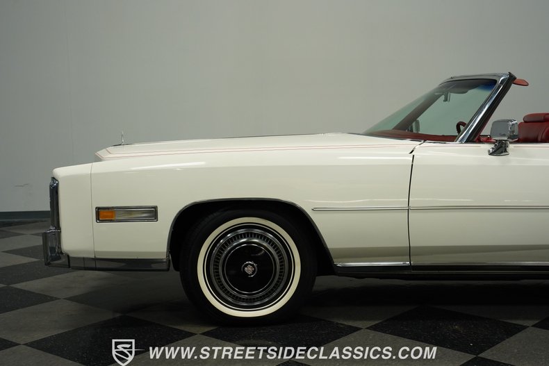 Cadillac-Eldorado-1976-Cotillion-White-Firethorn-Red-24