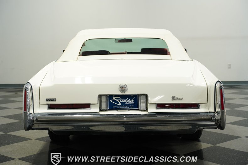 Cadillac-Eldorado-1976-Cotillion-White-Firethorn-Red-26