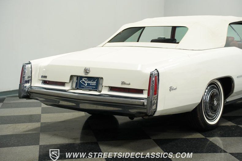 Cadillac-Eldorado-1976-Cotillion-White-Firethorn-Red-27