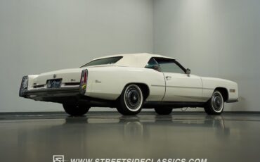 Cadillac-Eldorado-1976-Cotillion-White-Firethorn-Red-28