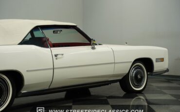 Cadillac-Eldorado-1976-Cotillion-White-Firethorn-Red-29