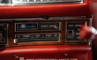Cadillac-Eldorado-1976-Cotillion-White-Firethorn-Red-43