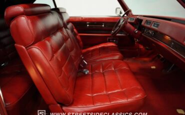 Cadillac-Eldorado-1976-Cotillion-White-Firethorn-Red-49