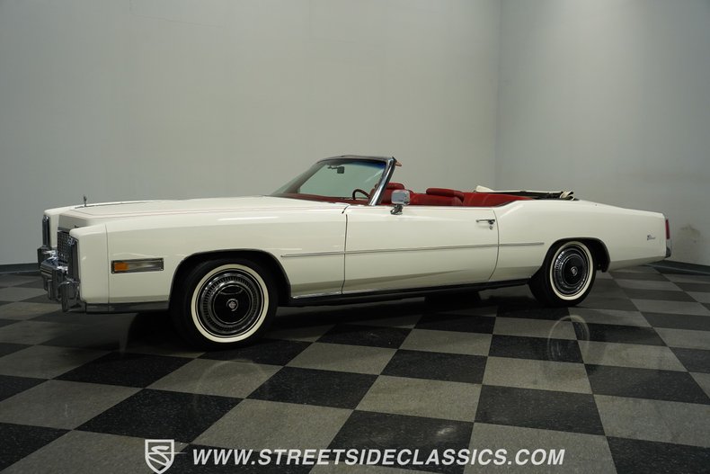 Cadillac-Eldorado-1976-Cotillion-White-Firethorn-Red-5