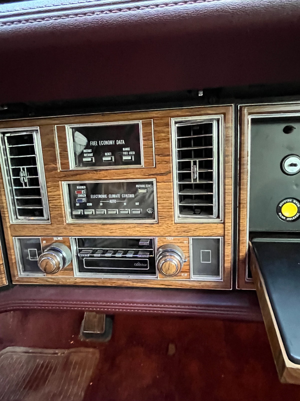 Cadillac-Eldorado-1982-Coupe-10