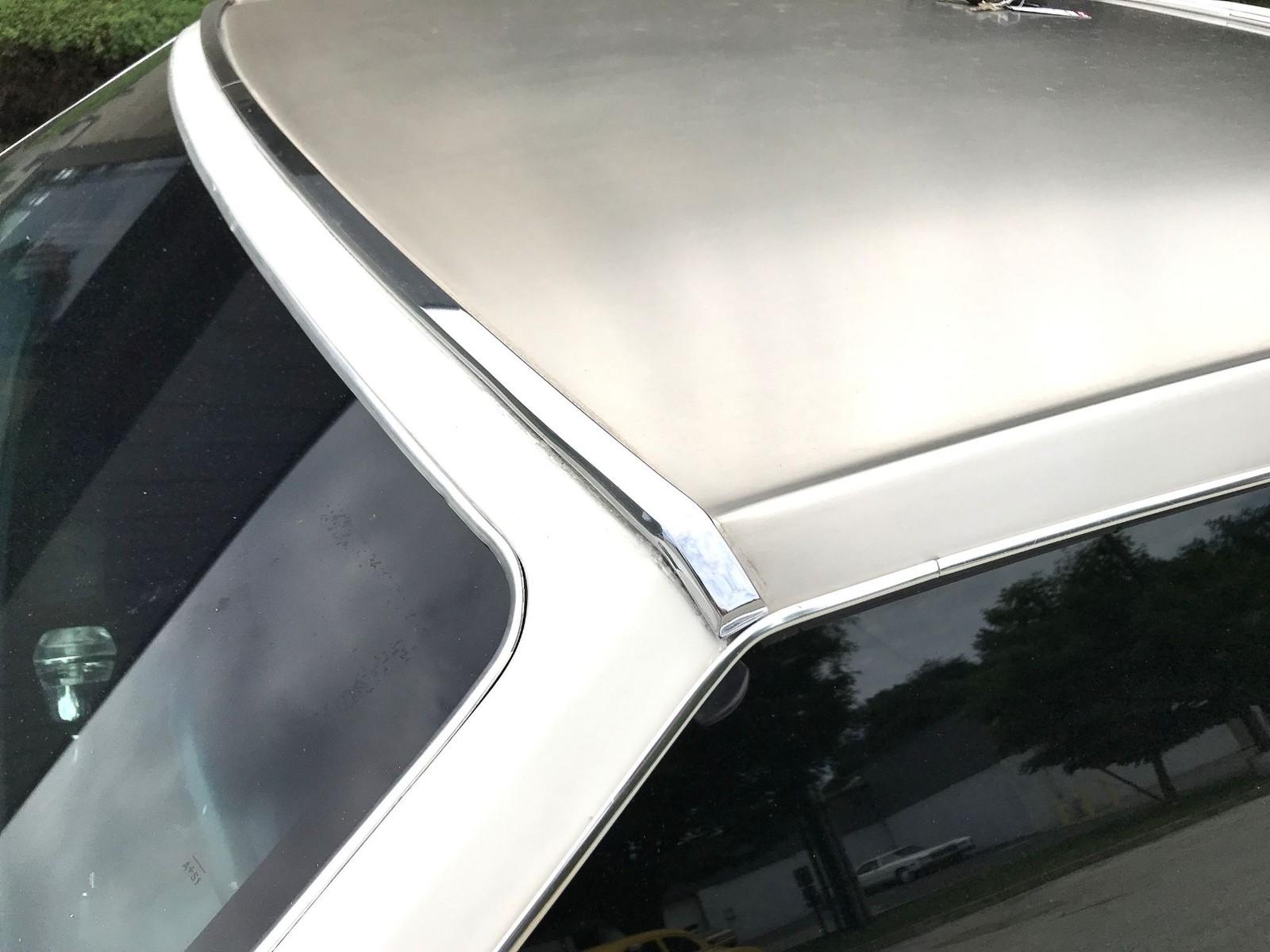 Cadillac-Eldorado-1985-Biarritz-9