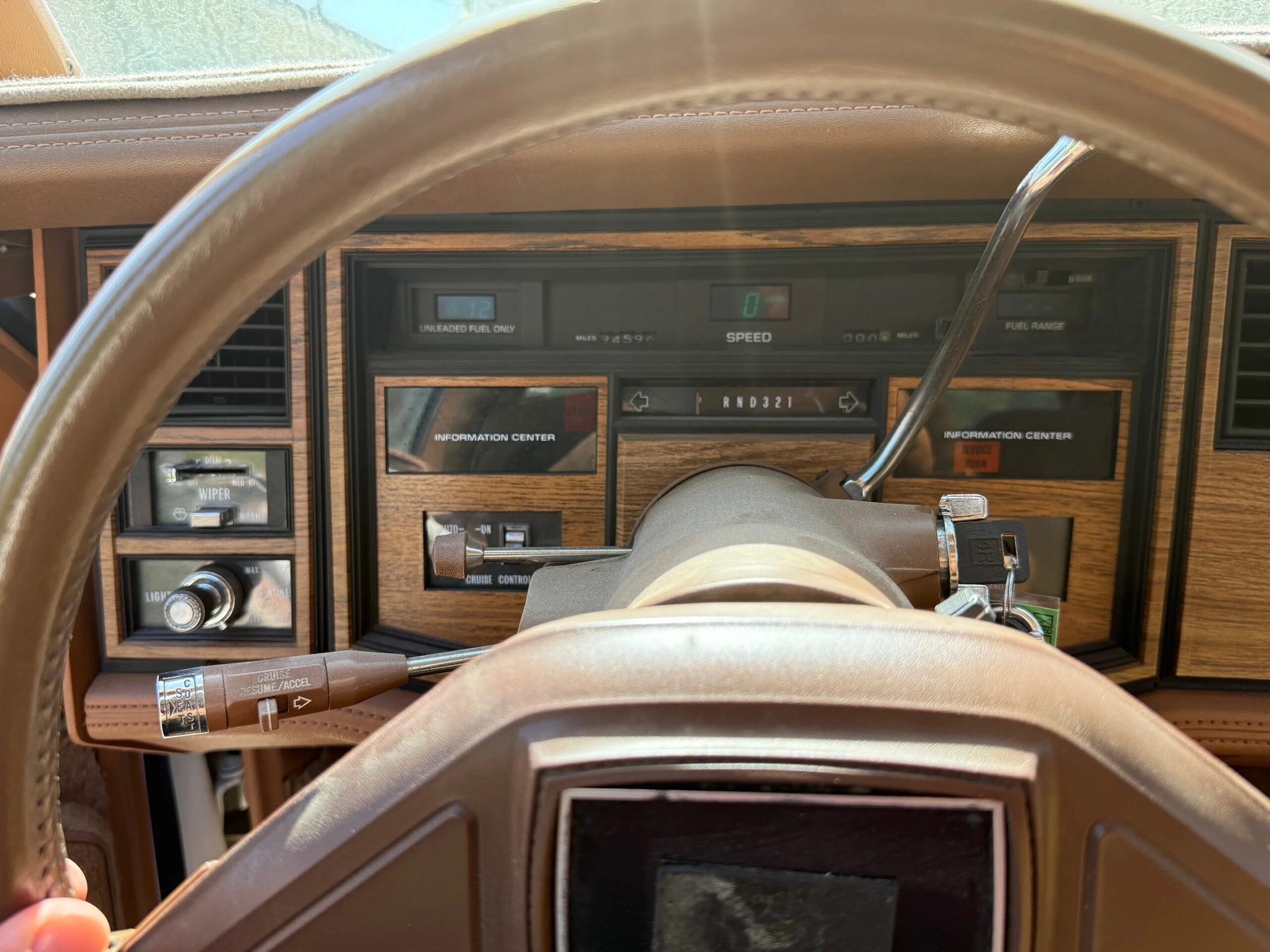 Cadillac-Eldorado-biarritz-1984-White-Brown-7
