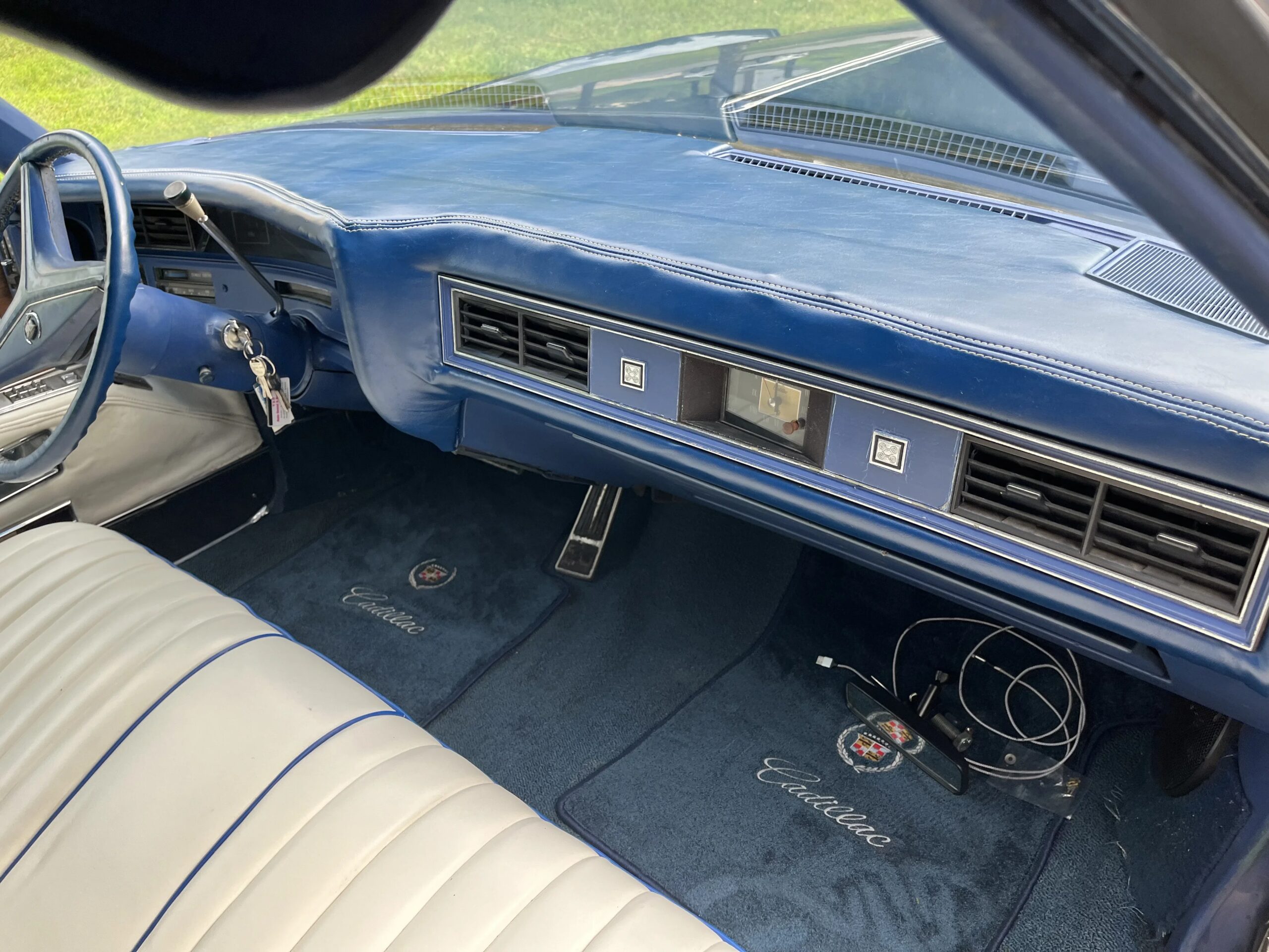 Cadillac-Eldorado-convertible-1971-Blue-White-2