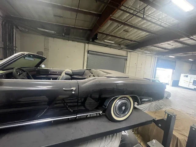 Cadillac-Eldorado-convertible-1976-Black-Black-5