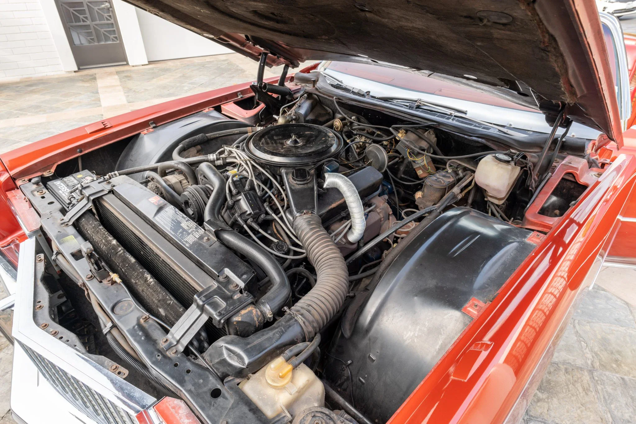 Cadillac-Eldorado-convertible-1976-Red-Red-12