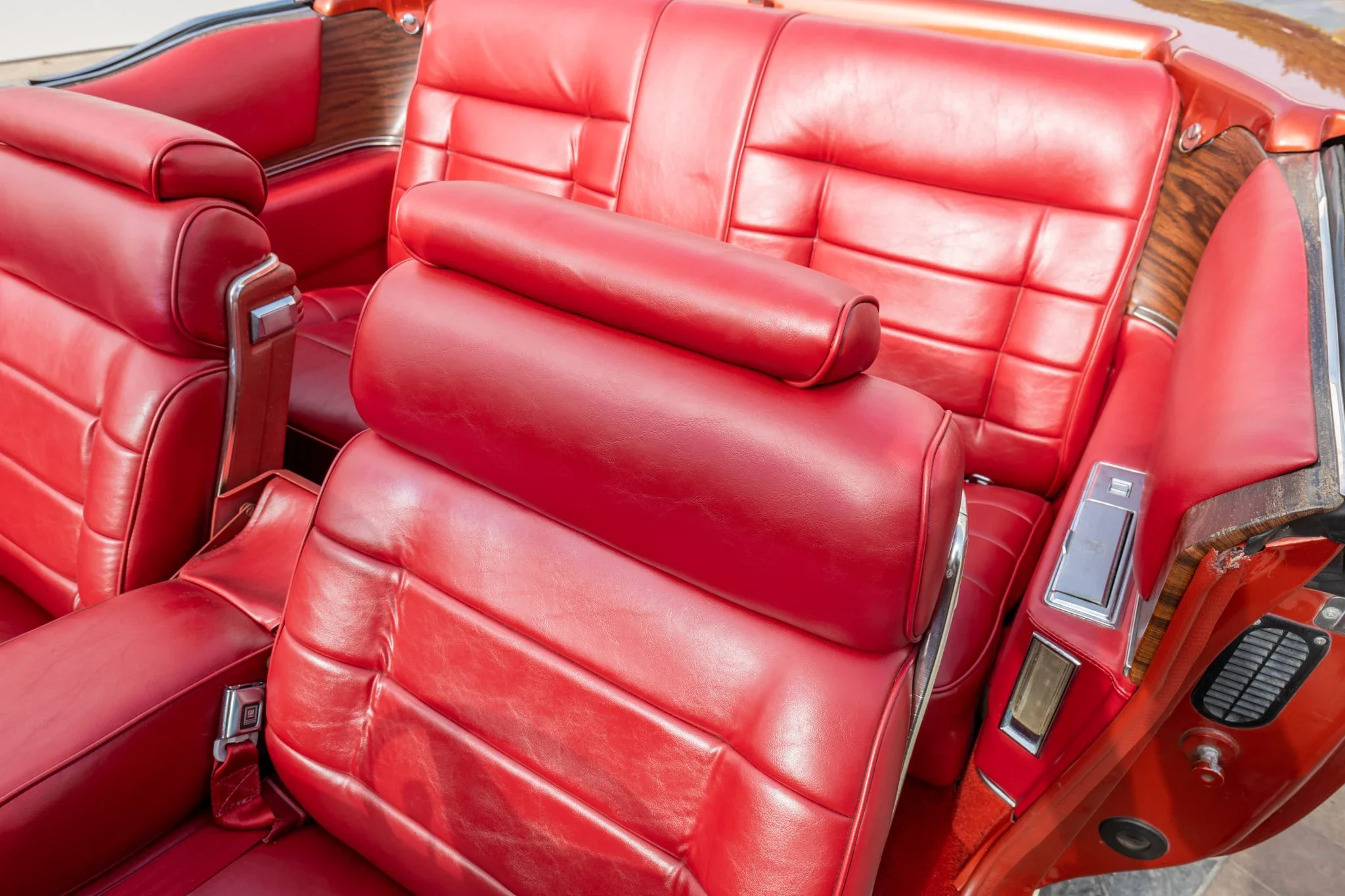 Cadillac-Eldorado-convertible-1976-Red-Red-5