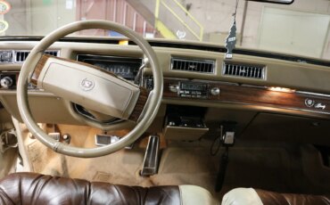 Cadillac-Eldorado-coupe-1978-Beige-Beige-11