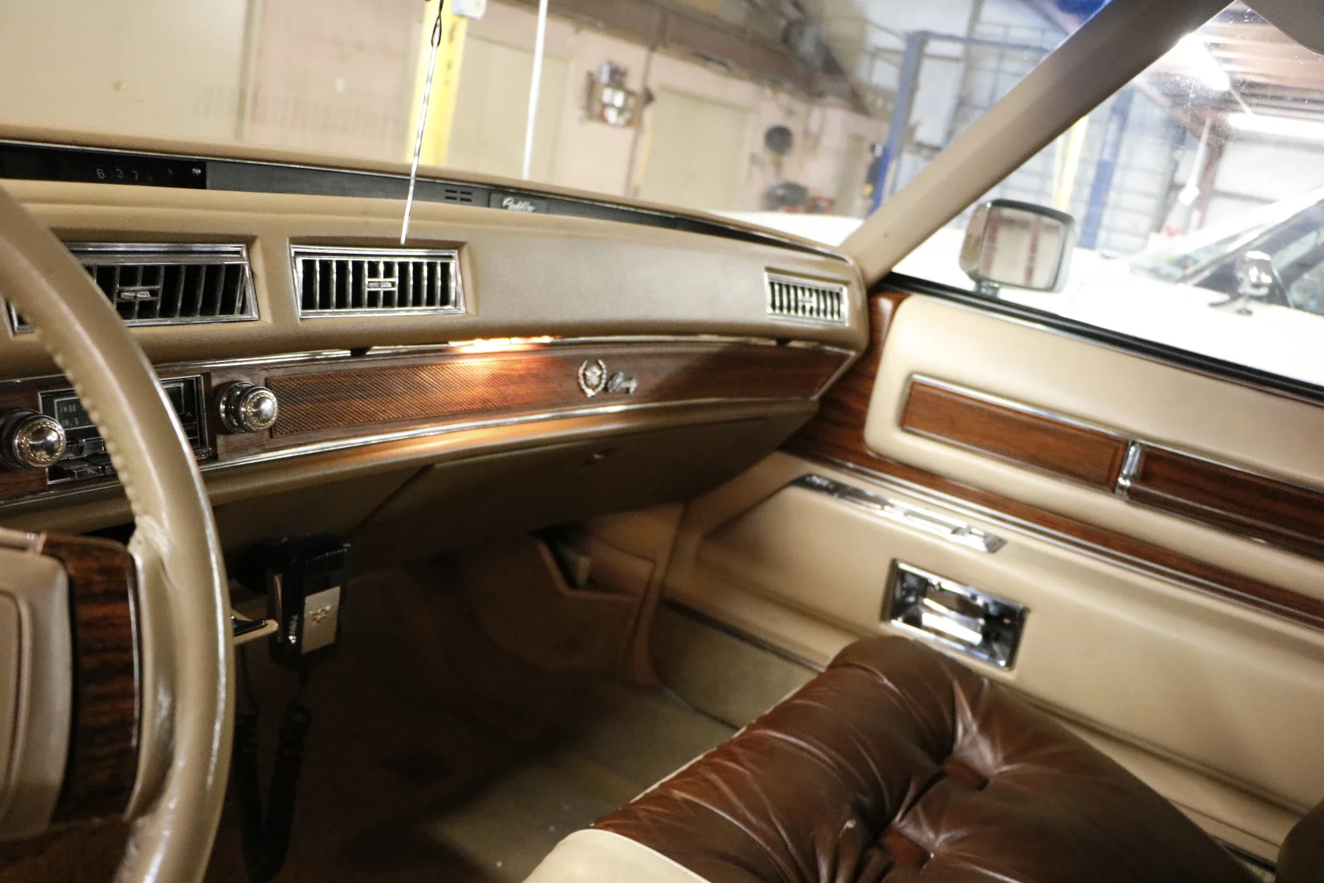 Cadillac-Eldorado-coupe-1978-Beige-Beige-12