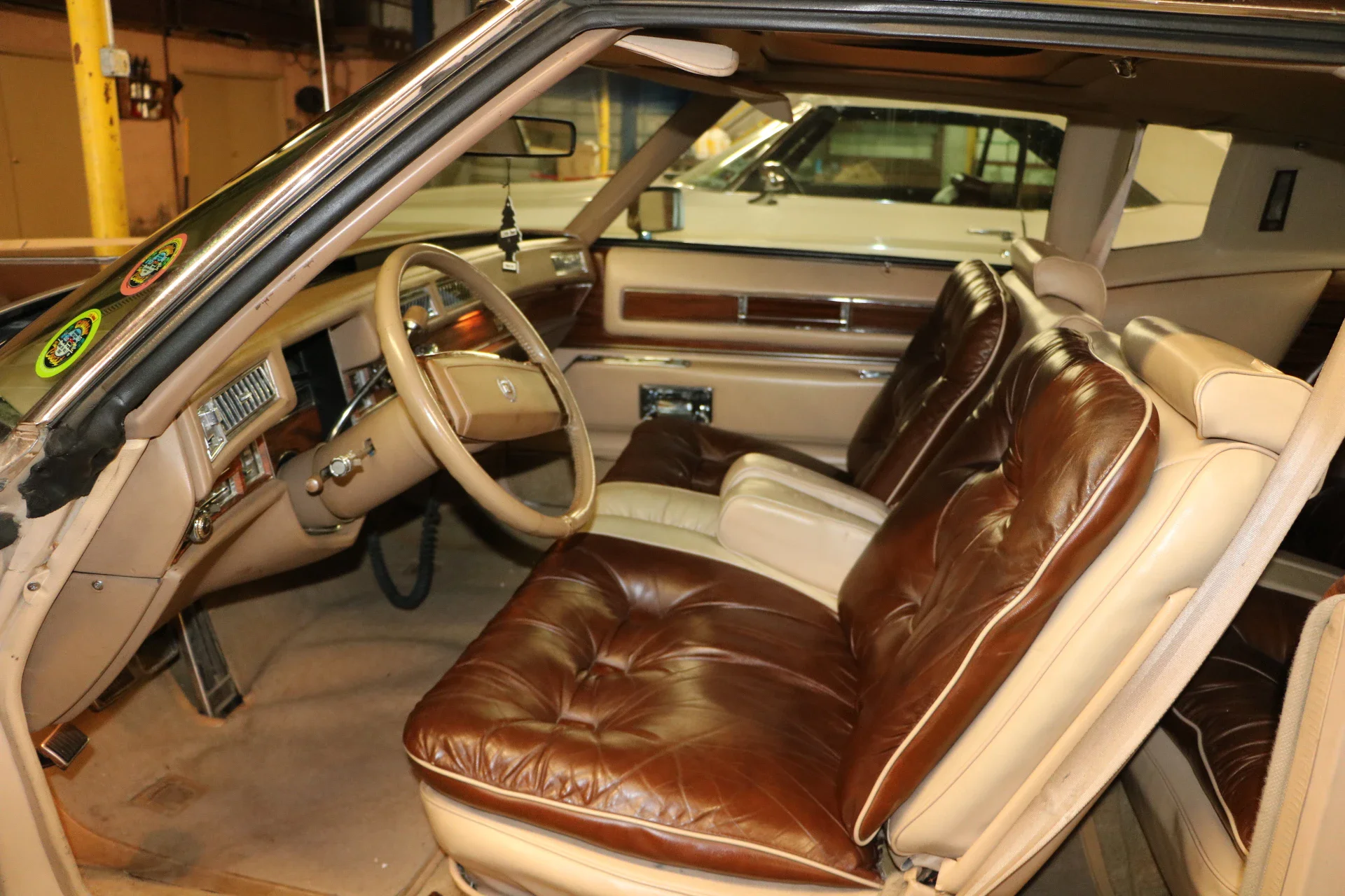Cadillac-Eldorado-coupe-1978-Beige-Beige-9