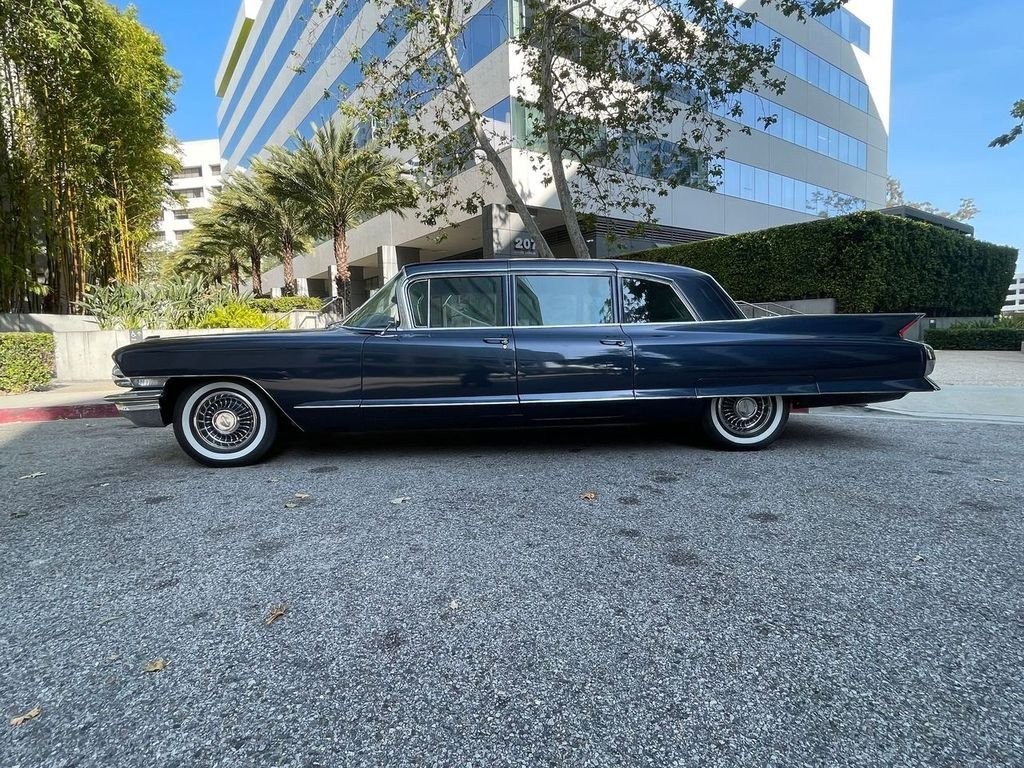 Cadillac-Fleetwood-1962-Limousine-11