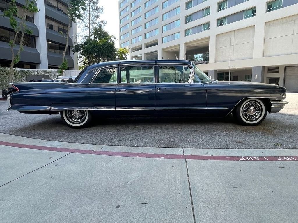Cadillac-Fleetwood-1962-Limousine-5
