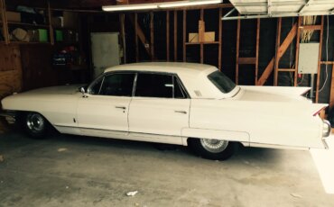 Cadillac-Fleetwood-1962-White-Burgundy-7