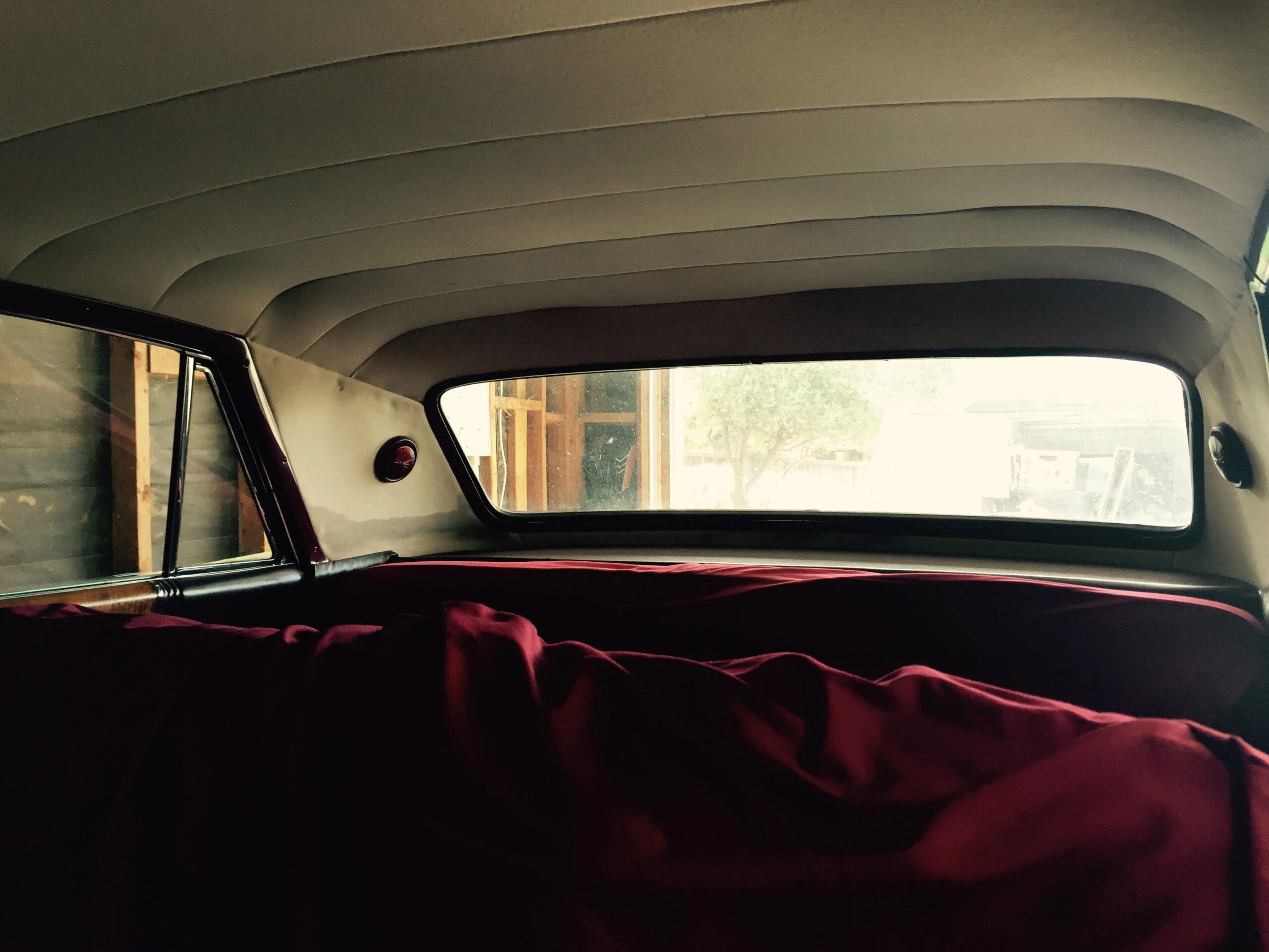 Cadillac-Fleetwood-1962-White-Burgundy-8