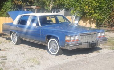Cadillac-Fleetwood-1980-Sedan-10