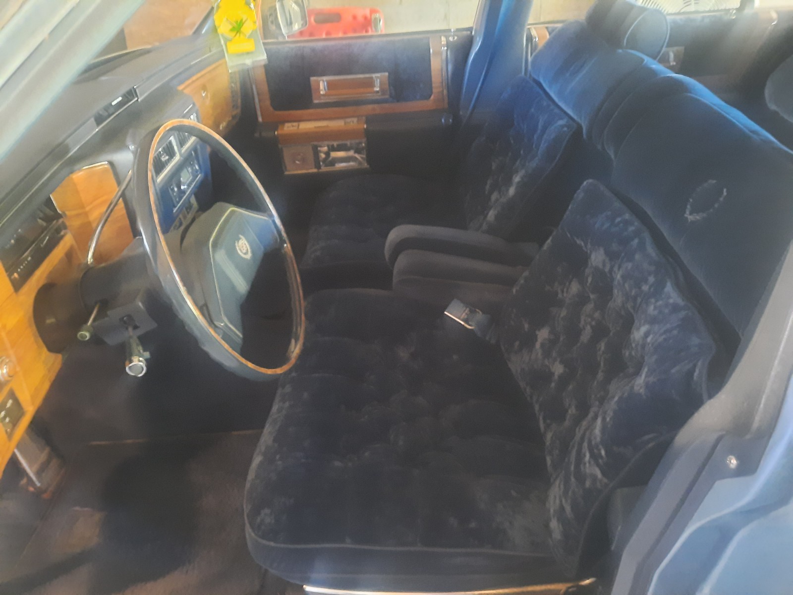Cadillac-Fleetwood-1980-Sedan-13