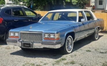 Cadillac-Fleetwood-1980-Sedan-17