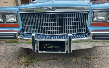 Cadillac-Fleetwood-1980-Sedan-20