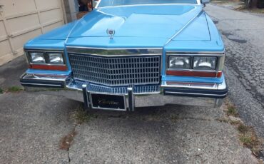 Cadillac-Fleetwood-1980-Sedan-21
