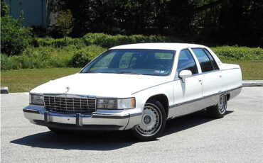Cadillac-Fleetwood-1993-Sedan