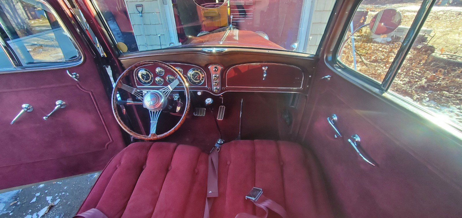 Cadillac-LASALLE-1933-LASALLE-5