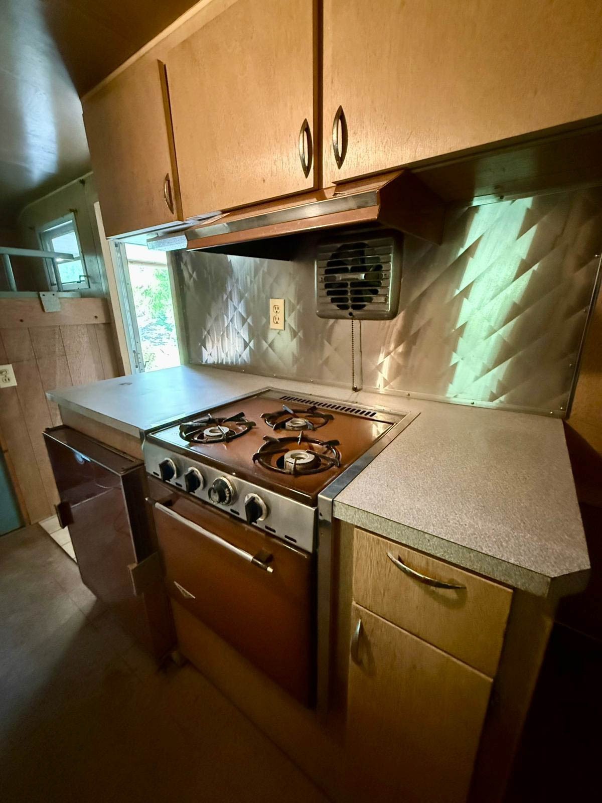 Cadillac-Other-1955-Van-Camper-21