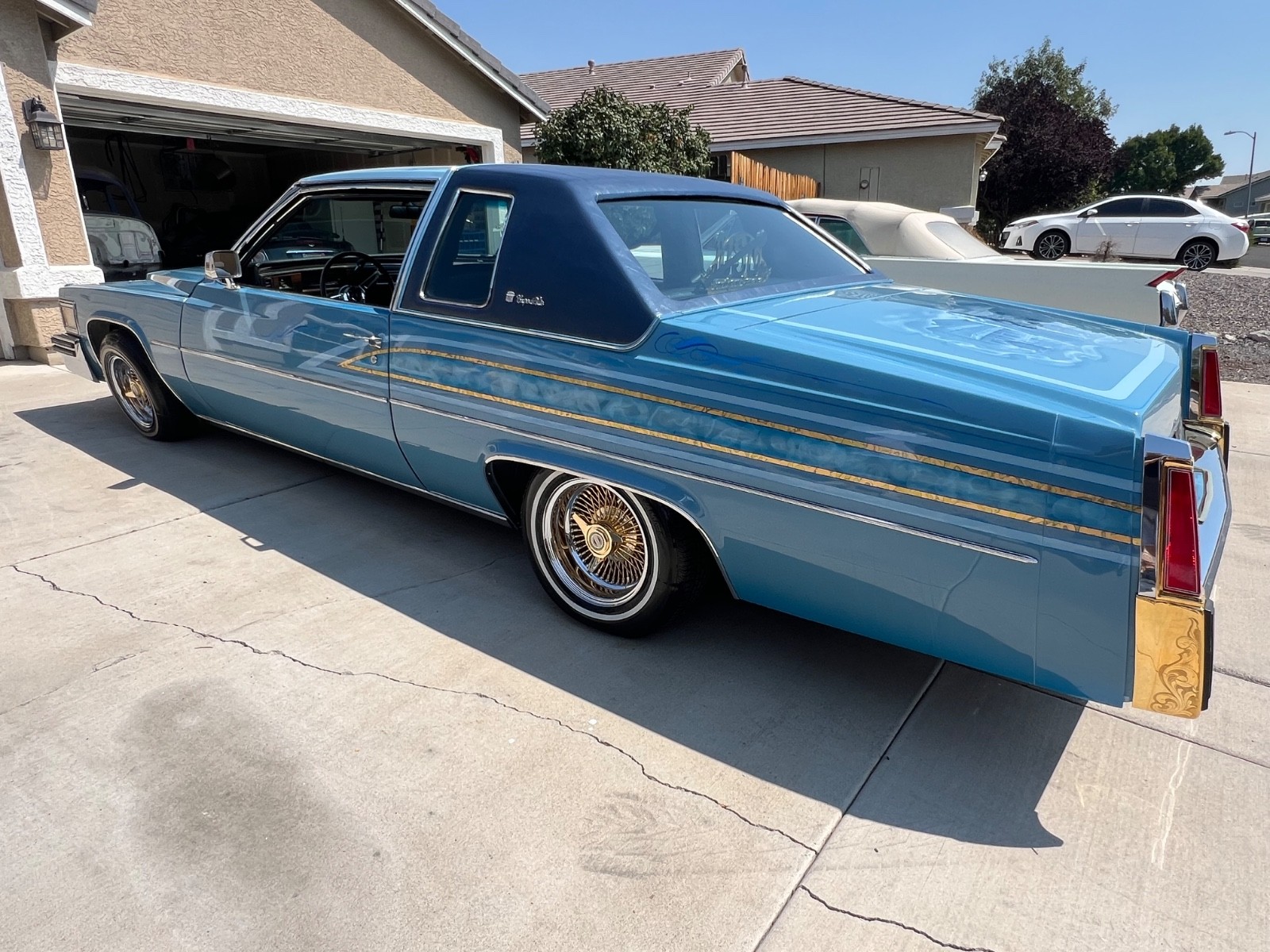 Cadillac-Other-1977-Coupe-17