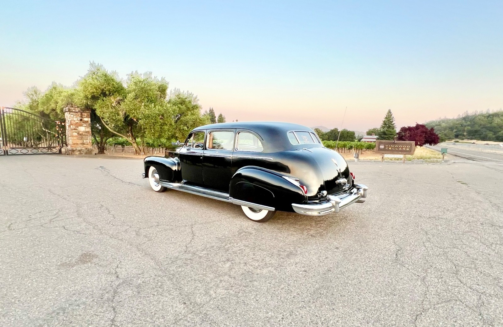 Cadillac-SERIES-75-LIMOUSINE-1948-Limousine-10