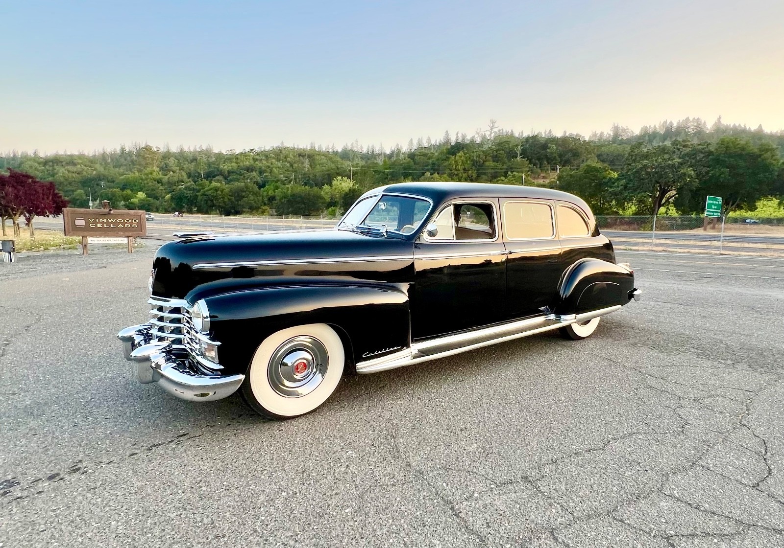 Cadillac-SERIES-75-LIMOUSINE-1948-Limousine-12