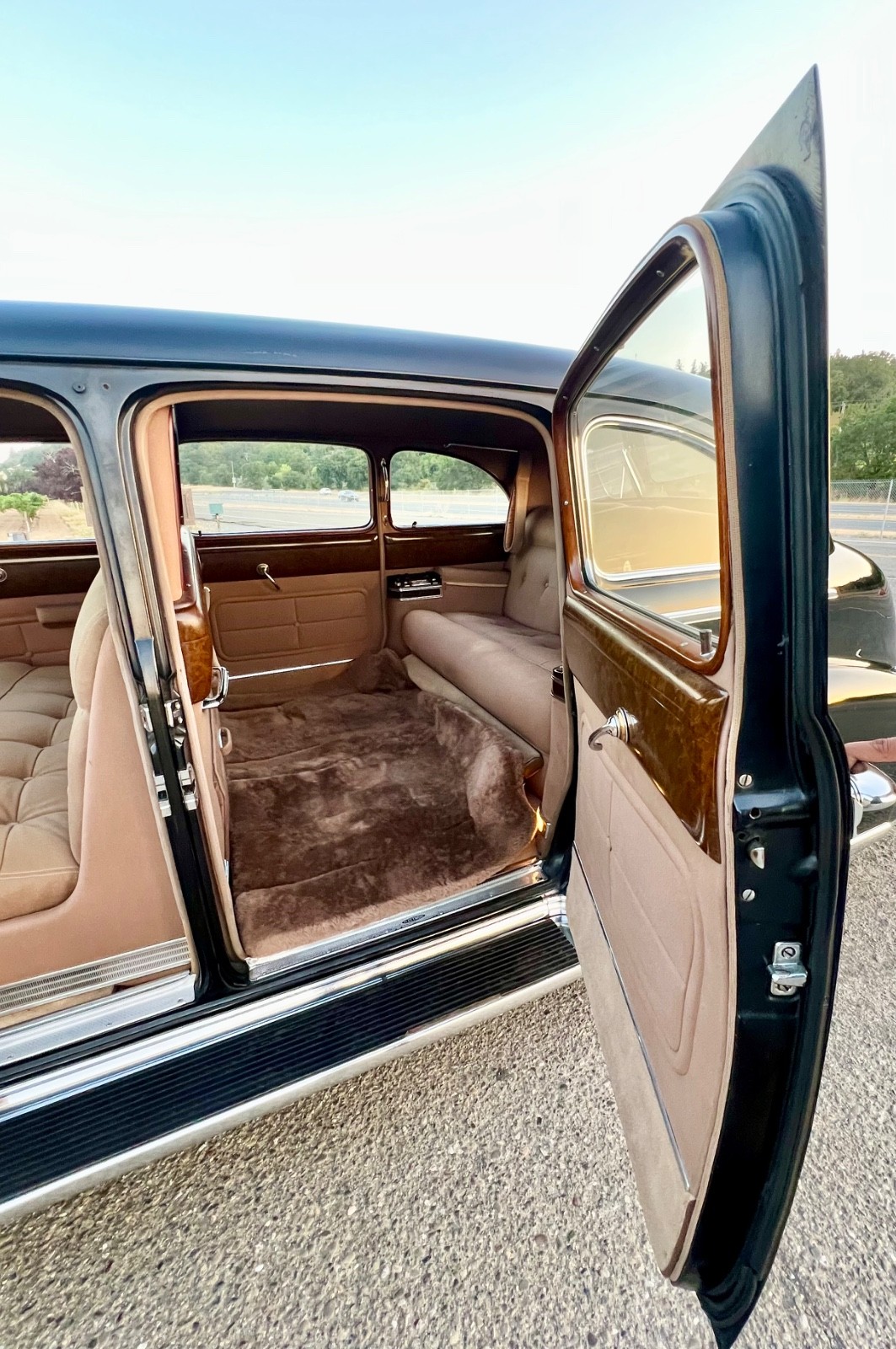 Cadillac-SERIES-75-LIMOUSINE-1948-Limousine-18